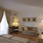 Baia Taormina & فندق