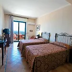 Baia Taormina & 4*