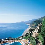 Baia Taormina & فندق فورتْسا داغْرو