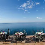 Baia Taormina & فندق فورتْسا داغْرو