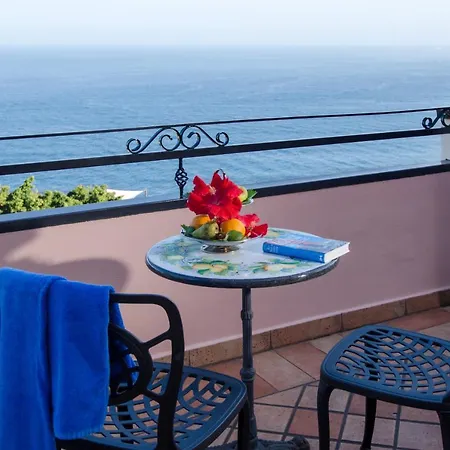 Hotel Baia Taormina & 4*