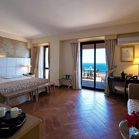 Baia Taormina & 4* Forza d'Agro