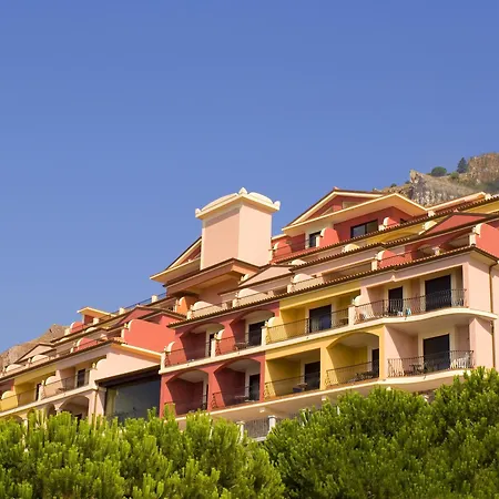 Baia Taormina & Forza dʼAgro