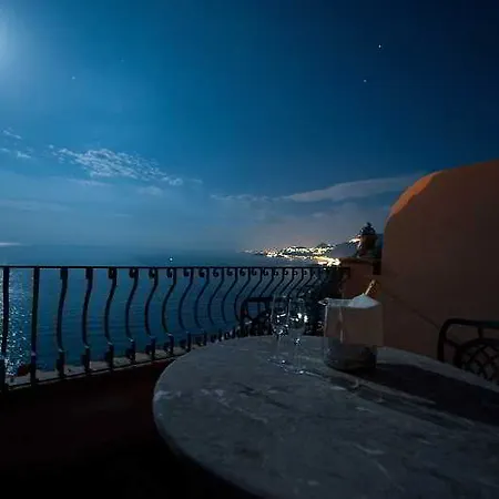 Baia Taormina & Hotel