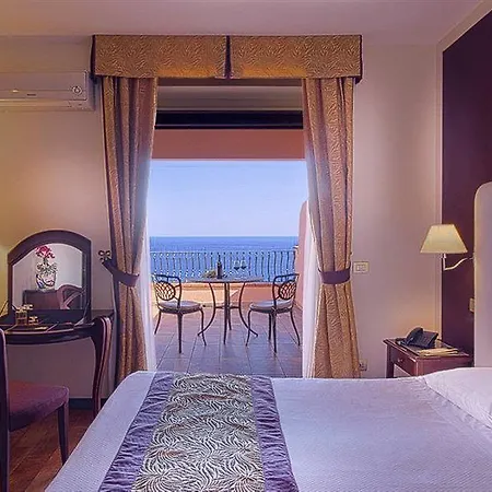 Baia Taormina & 호텔