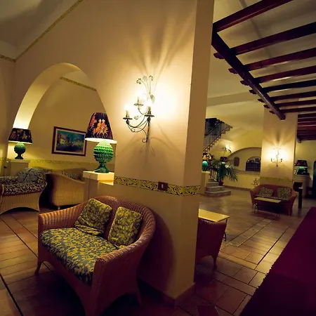 Baia Taormina & Hotel