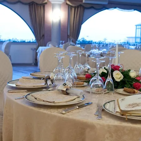 Baia Taormina & 4* Forza dʼAgro