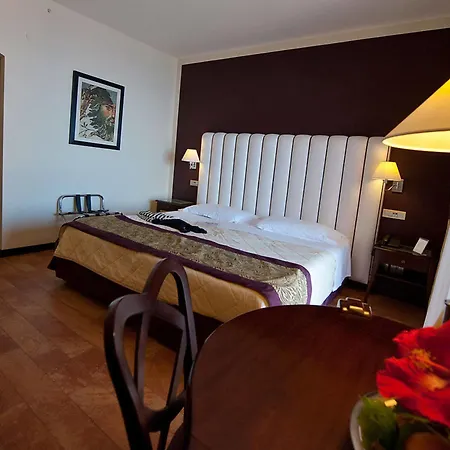 Baia Taormina & Отель 4*