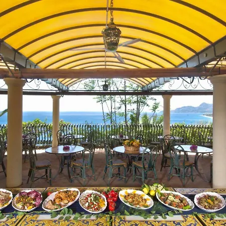 Baia Taormina & 4* Forza dʼAgro